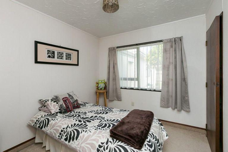 Photo of property in 16 Cardiff Place, Tamatea, Napier, 4112