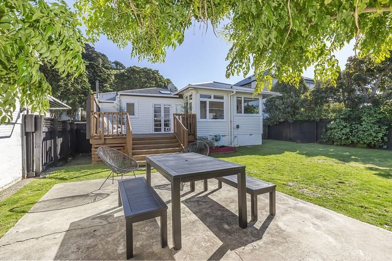 Photo of property in 61 Falkirk Avenue, Seatoun, Wellington, 6022