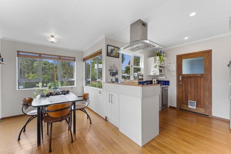 Photo of property in 27 Waterloo Crescent, Hokowhitu, Palmerston North, 4410