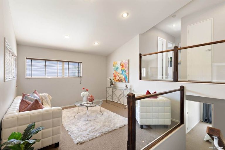 Photo of property in 6 Lucca Crescent, Flat Bush, Auckland, 2019