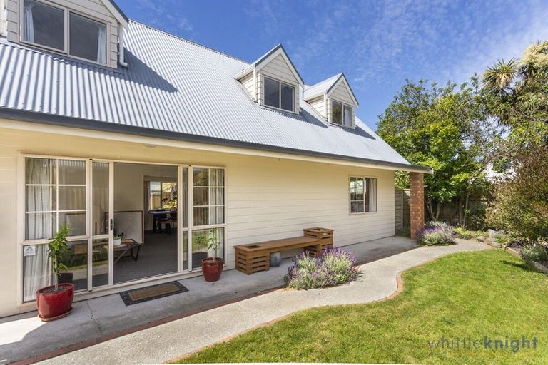 Photo of property in 2/196 England Street, Linwood, Christchurch, 8011