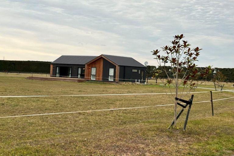 Photo of property in 11 Rakero (pvt) Lane, Fernside, Rangiora, 7471