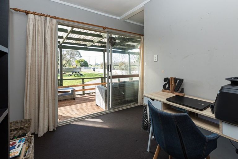 Photo of property in 60 Svenson Road, Waipukurau, 4200