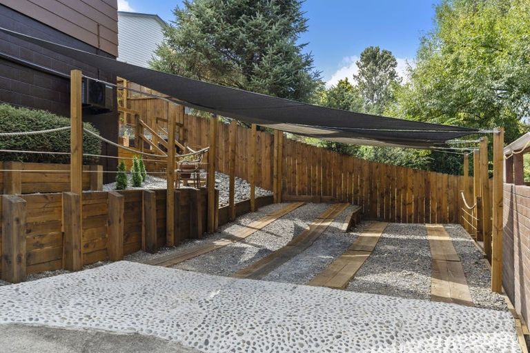 Photo of property in 2/46 Chippendale Crescent, Birkdale, Auckland, 0626