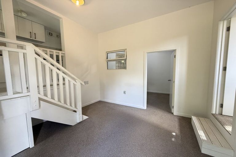 Photo of property in 3 Celeste Place, Totara Vale, Auckland, 0627