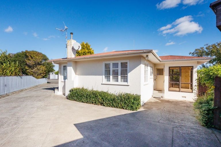 Photo of property in 11 Moray Place, Highbury, Palmerston North, 4412