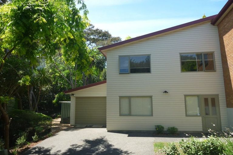 Photo of property in 16 Catrina Avenue, Birkenhead, Auckland, 0626