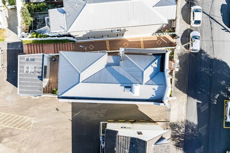 Photo of property in 46 Roxburgh Street, Mount Victoria, Wellington, 6011