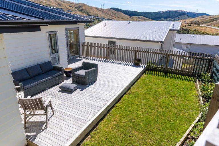 Photo of property in 17 Prestwich Rise, Churton Park, Wellington, 6037