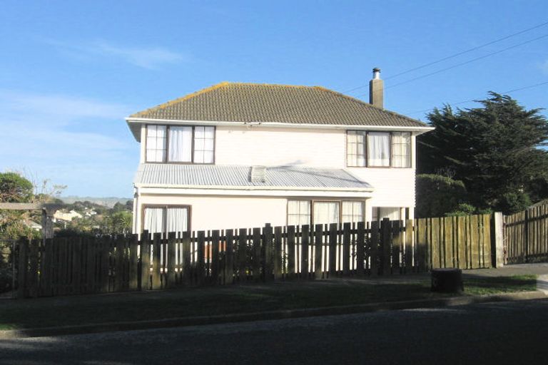 Photo of property in 3 Paenui Street, Titahi Bay, Porirua, 5022