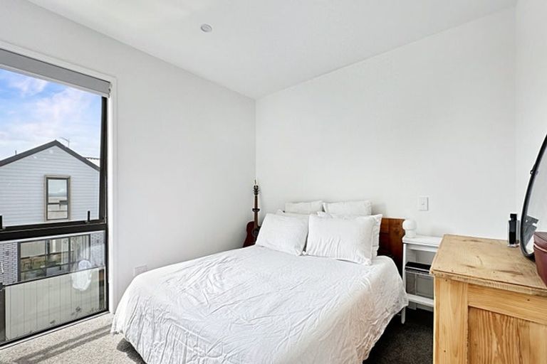 Photo of property in 30 Cessna Crescent, Mangere, Auckland, 2022