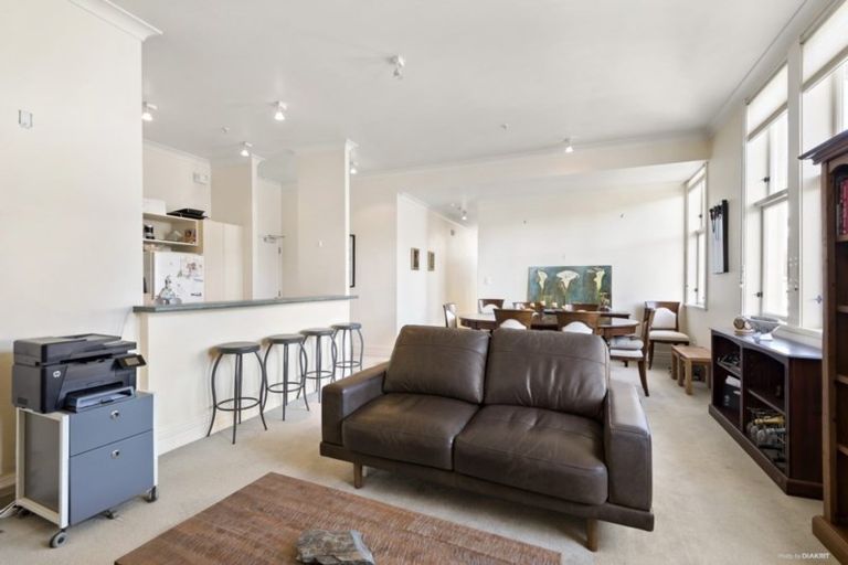 Photo of property in The Villas, 33u9 Hobson Street, Thorndon, Wellington, 6011
