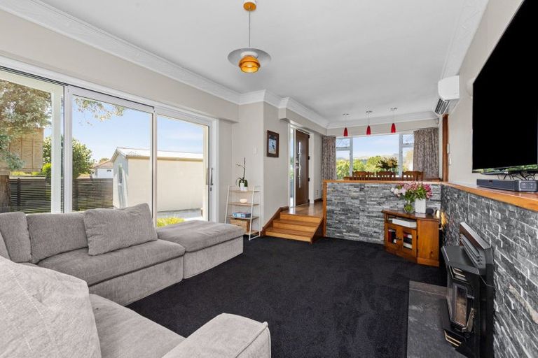 Photo of property in 32 Lucknow Road, Havelock North, 4130