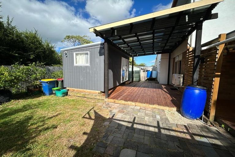 Photo of property in 17 Kora Avenue, Ranui, Auckland, 0612