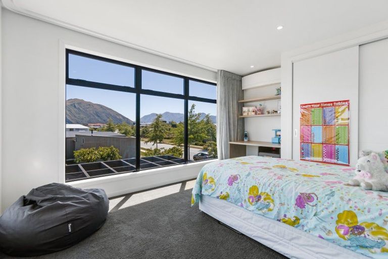 Photo of property in 41 Infinity Drive, Wanaka, 9305