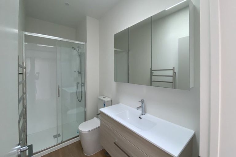 Photo of property in 588c Te Atatu Road, Te Atatu Peninsula, Auckland, 0610