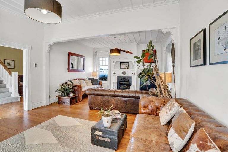 Photo of property in 5 Rogan Street, New Plymouth, 4310