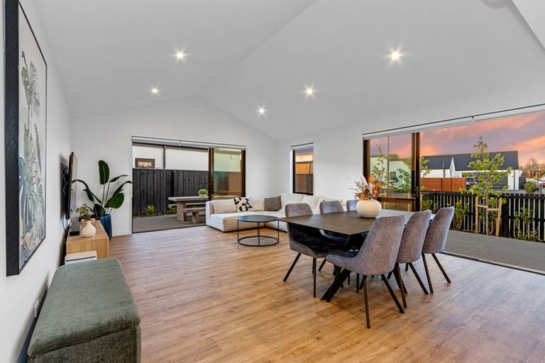 Photo of property in 7 Peak Lane, Halswell, Christchurch, 8025
