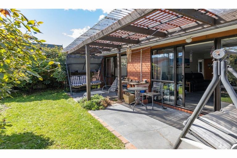 Photo of property in 22 Briarmont Street, Avondale, Christchurch, 8061