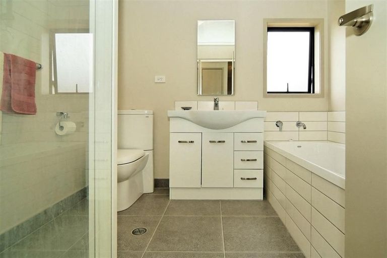 Photo of property in St Claire Village, 28/172 Mcleod Road, Te Atatu South, Auckland, 0610