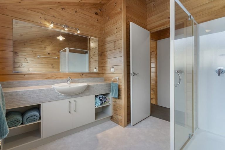 Photo of property in 28 Oceanair Drive, Pauanui, Hikuai, 3579