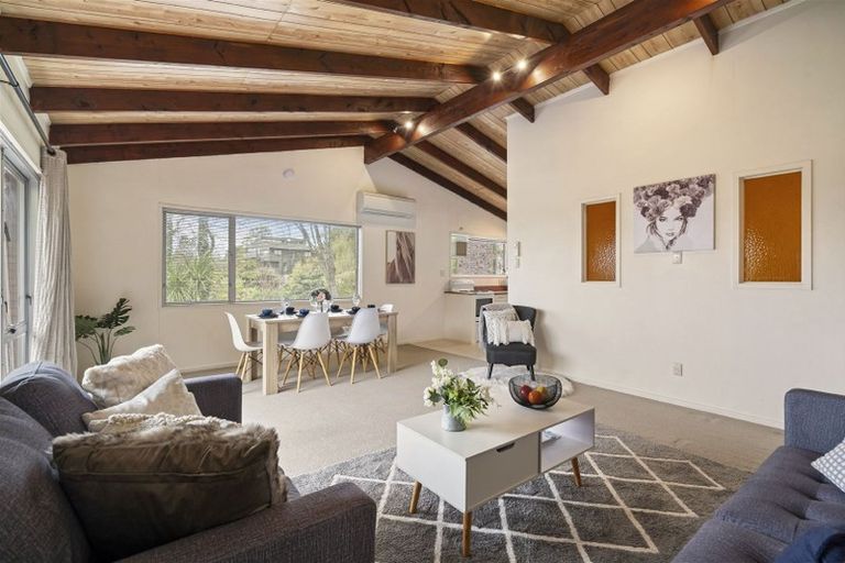 Photo of property in 94 Ayton Drive, Totara Vale, Auckland, 0629