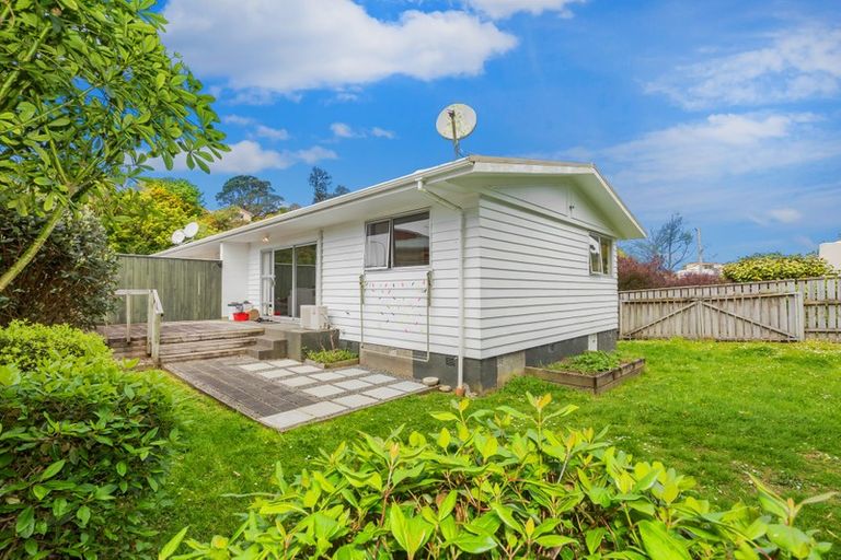 Photo of property in 169b Newlands Road, Newlands, Wellington, 6037