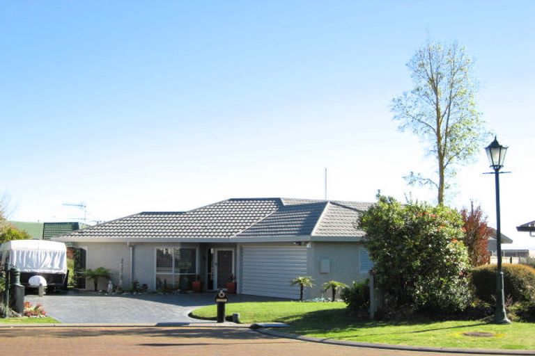 Photo of property in 14 Kingsgate Row, Havelock North, 4130