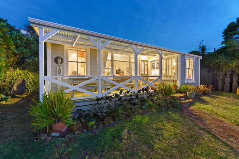 Photo of property in 34 The Parade, Paekakariki, 5034
