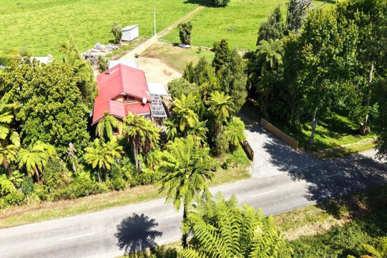 Photo of property in 240 Arapito Road, Karamea, 7893