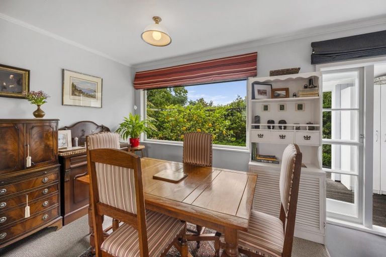 Photo of property in 15a Enfield Road, Hospital Hill, Napier, 4110