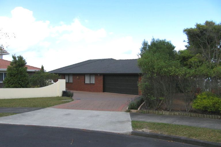 Photo of property in 15 Mistral Place, West Harbour, Auckland, 0618