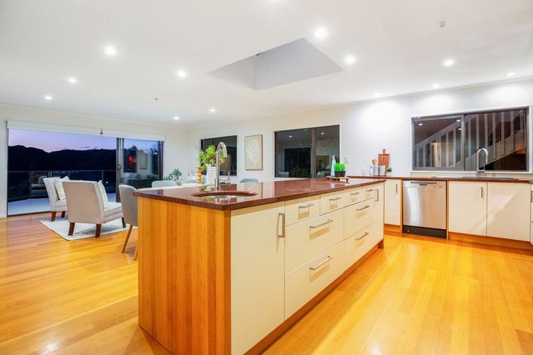 Photo of property in 22 Sailmaker Close, Whitby, Porirua, 5024