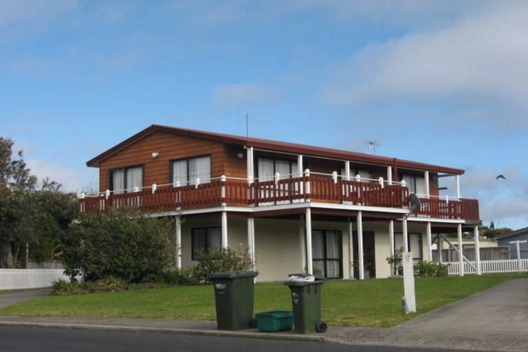 Photo of property in 8 Mason Place, Ohope, 3121