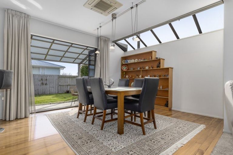 Photo of property in 39 Bristol Street, Levin, 5510