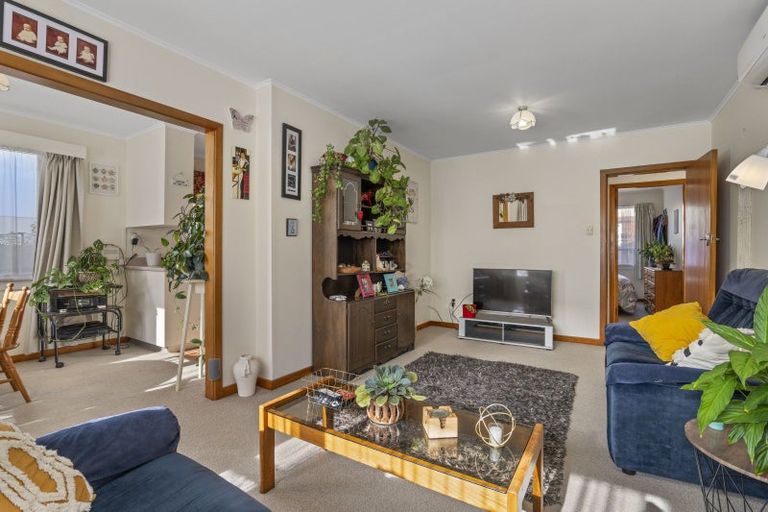 Photo of property in 2/87 Brougham Street, New Plymouth, 4310