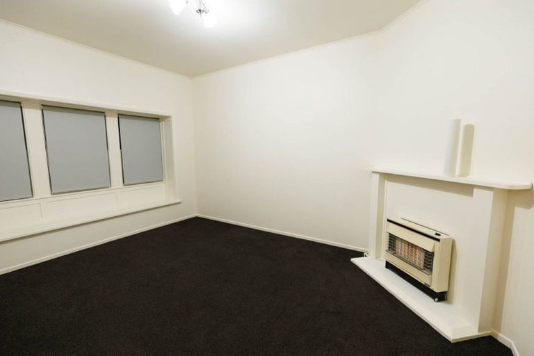 Photo of property in 38 Dr Taylor Terrace, Johnsonville, Wellington, 6037