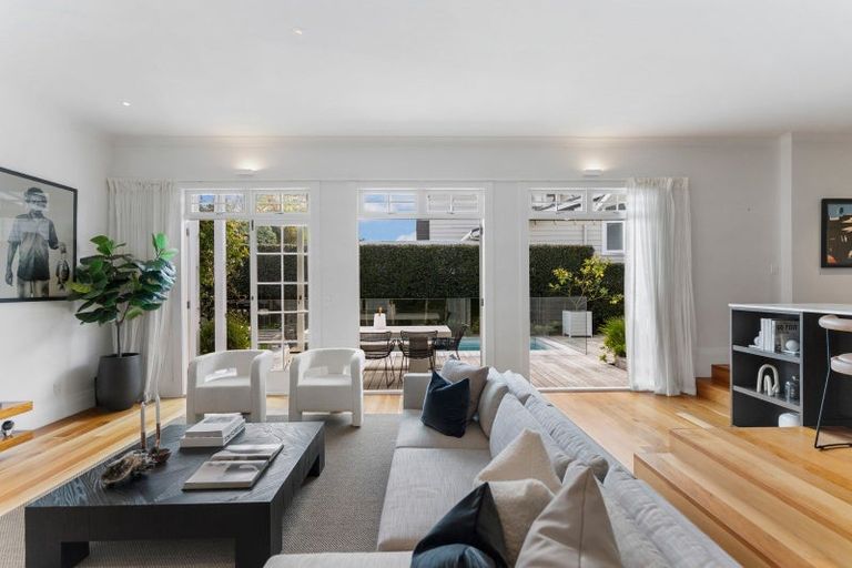 Photo of property in 44 Princes Street, Northcote Point, Auckland, 0627