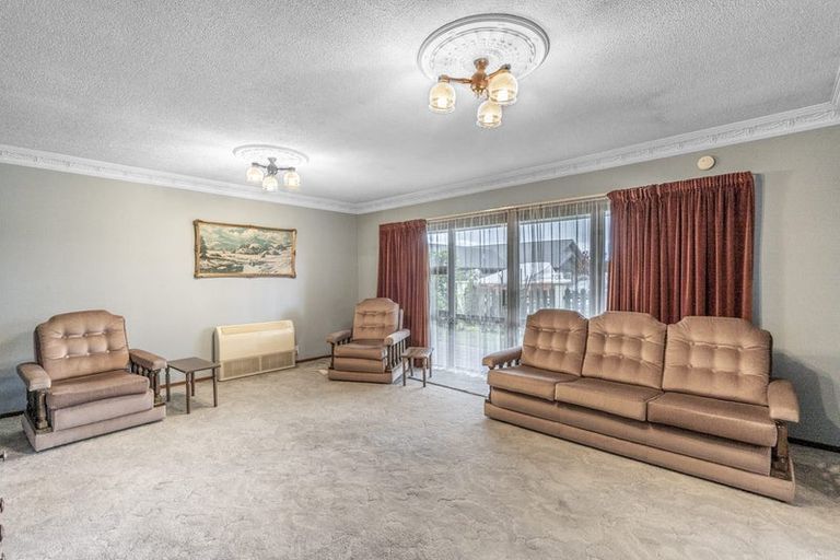 Photo of property in 2 Calder Place, Winton, 9720