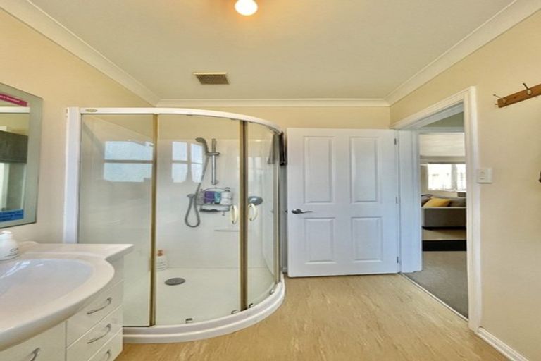 Photo of property in 28 Maclean Street, Wallaceville, Upper Hutt, 5018