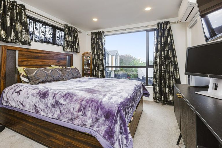 Photo of property in 8/4 Glenhaven Place, Te Atatu Peninsula, Auckland, 0610