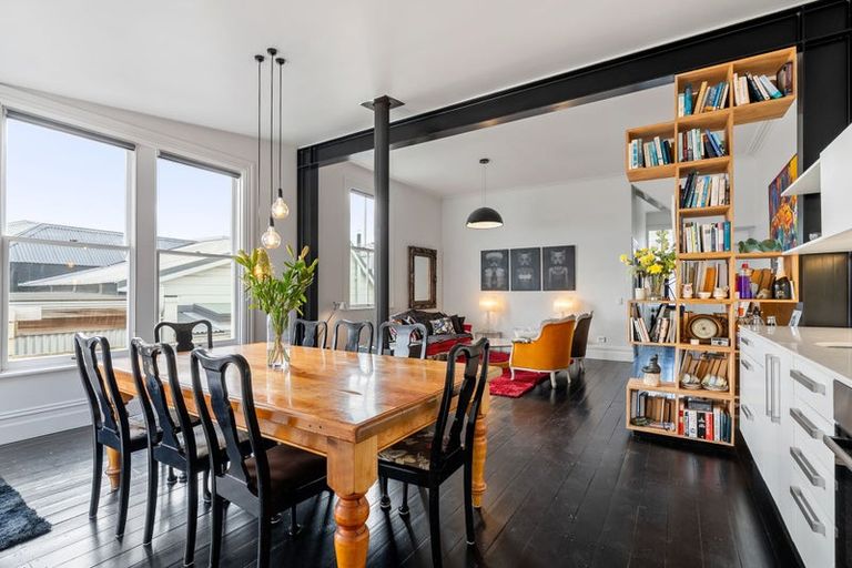 Photo of property in 66 Roxburgh Street, Mount Victoria, Wellington, 6011