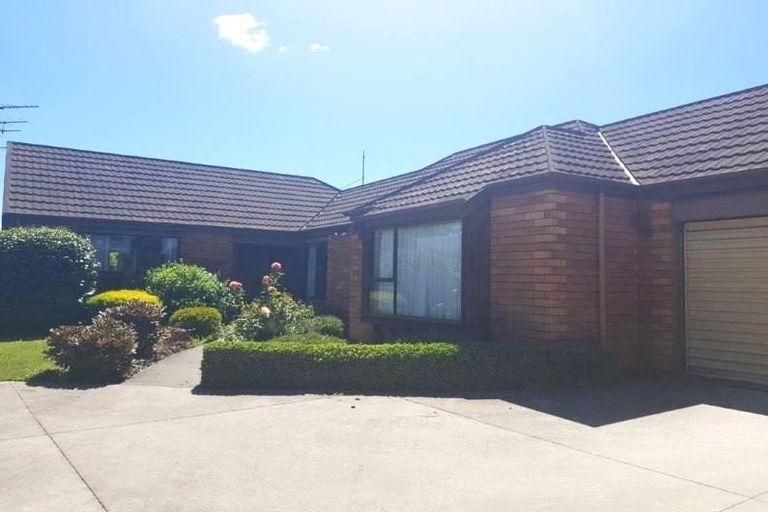 Photo of property in 24 Lodge Place, Ilam, Christchurch, 8041