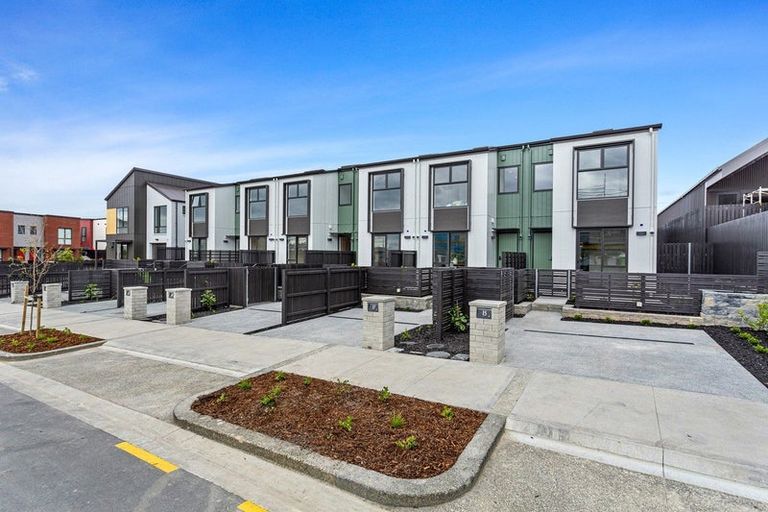 Photo of property in 17 Hema Road, Hobsonville, Auckland, 0616