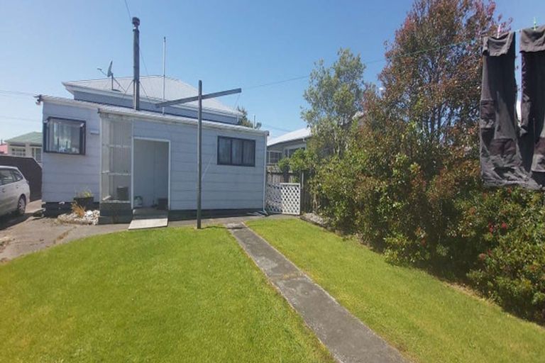 Photo of property in 124 Russell Street, Westport, 7825