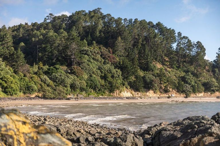 Photo of property in 144 Thames Coast Sh25 Road, Whakatete Bay, Thames, 3575