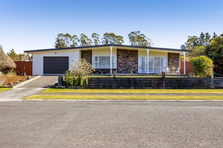 Photo of property in 29 Ngahere Street, Inglewood, 4330