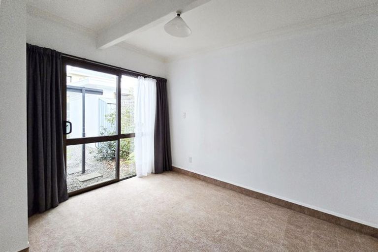 Photo of property in 32b Charles Street, Westshore, Napier, 4110