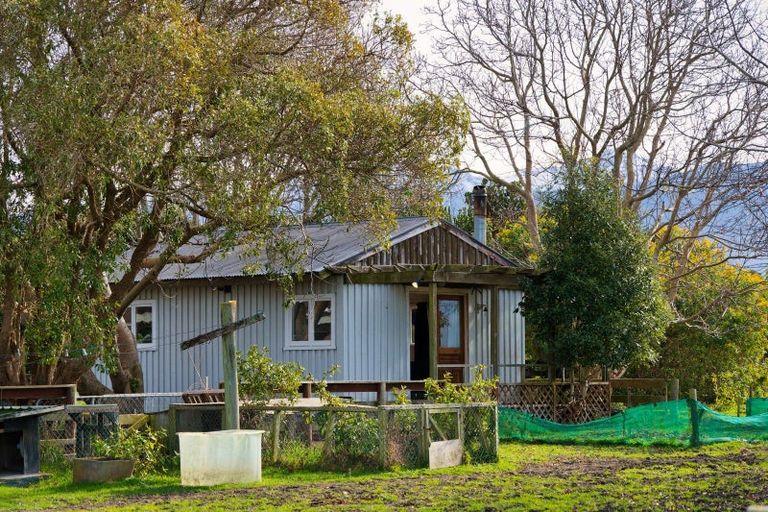 Photo of property in 208 Red Swamp Road, Kaikoura Flat, Kaikoura, 7371