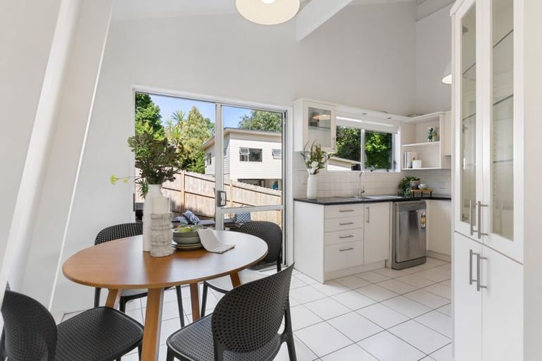 Photo of property in 8 Dakota Avenue, Beach Haven, Auckland, 0626
